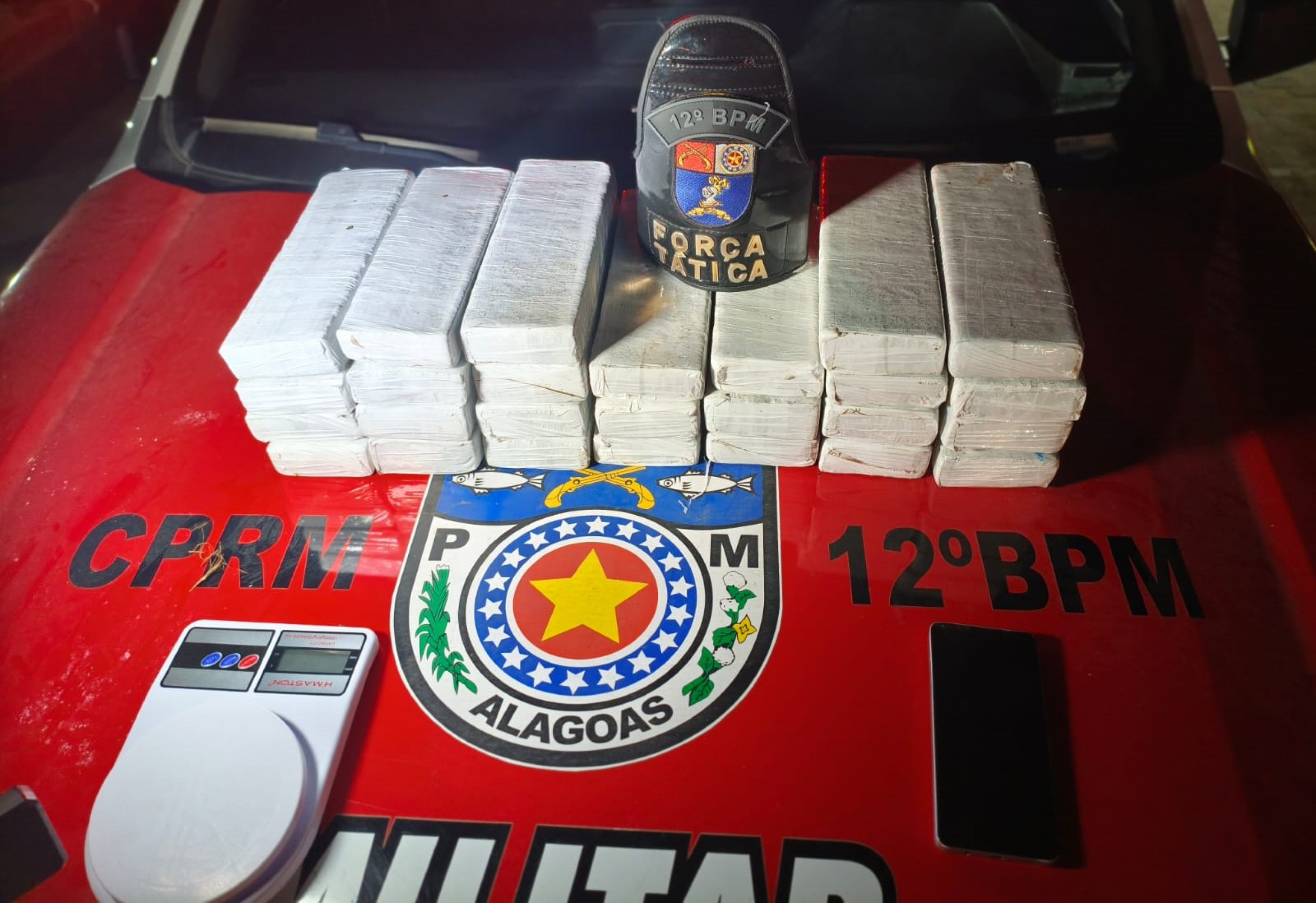 PM apreende 33 armas e mais de 70 kg de drogas em operações na última semana