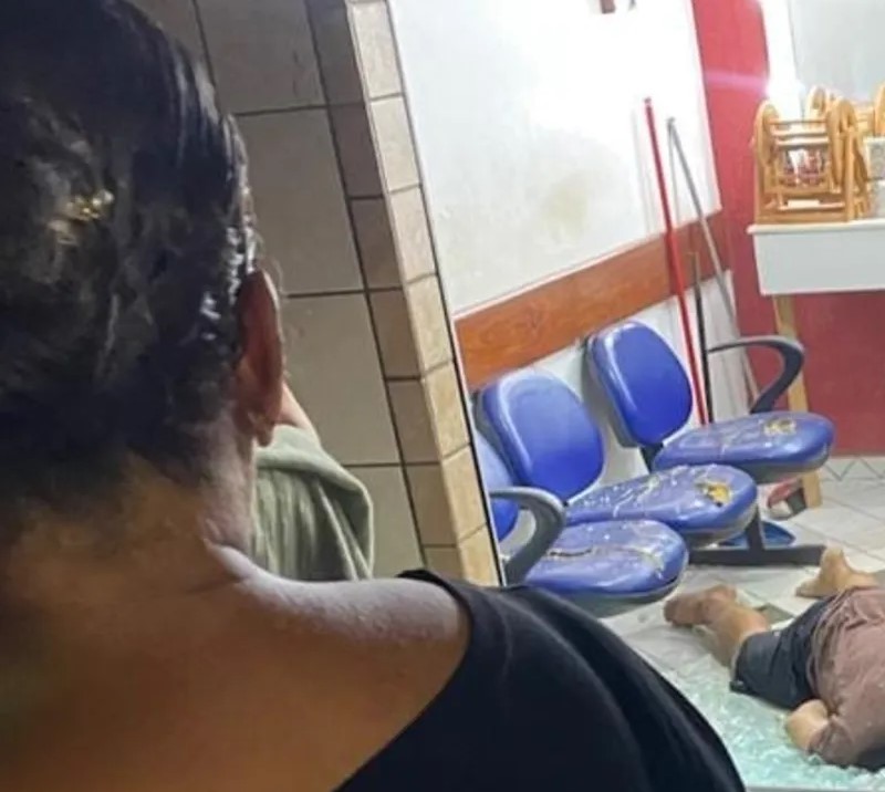 Cabeleireiro é morto a tiros dentro de salão na Barra de Santo Antônio
