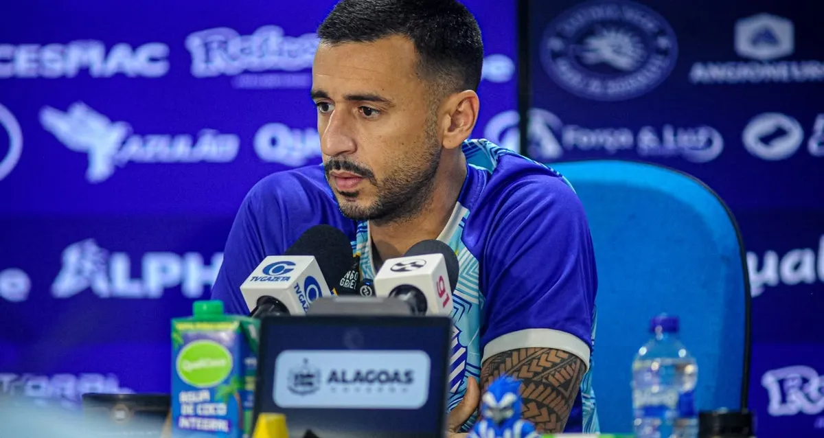 Camacho reafirma foco no CSA e descarta sondagem do rival CRB