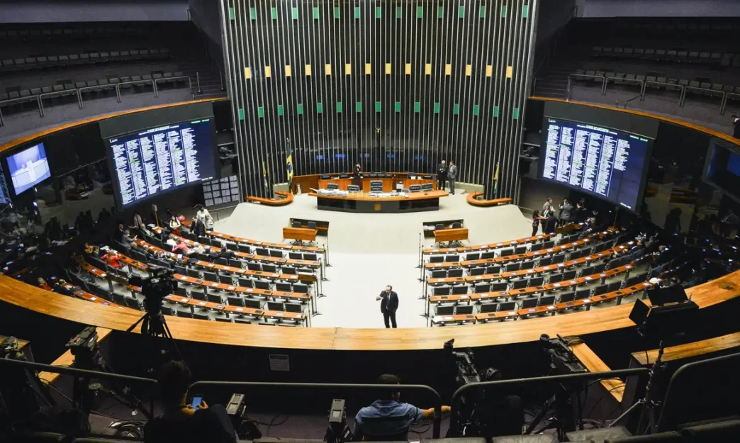 Projeto que garante número de cadeiras para Alagoas é votado nesta segunda-feira (05) na Câmara