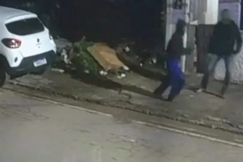 Câmeras registram invasão antes de adolescente ser morta a tiros em Murici