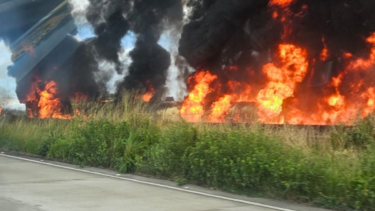 Trecho da BR-101 segue interditado após explosão de caminhão-tanque em Alagoas