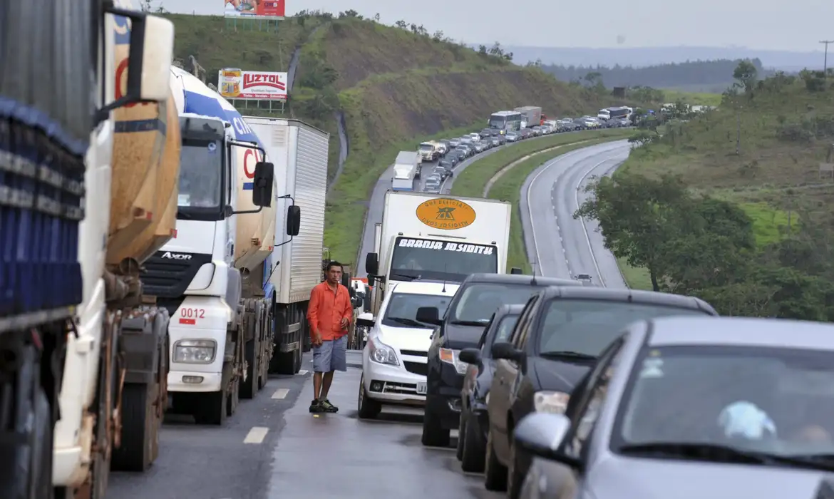 Juíza federal manda governo reativar radares em rodovias