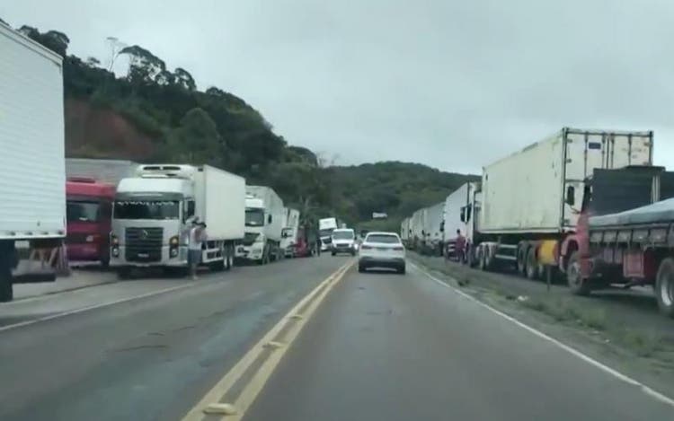 Apesar dos bloqueios em todo o país, fluxo de rodovias segue normal em Alagoas