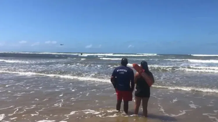 Corpo de Bombeiros retoma busca por criança desaparecida no Pontal do Peba