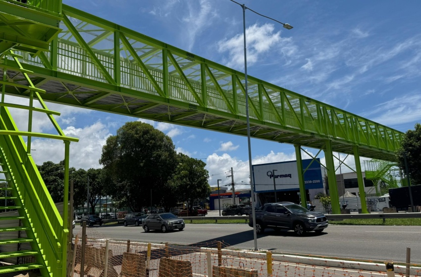 Passarela do Canaã tem serviços 90% concluídos