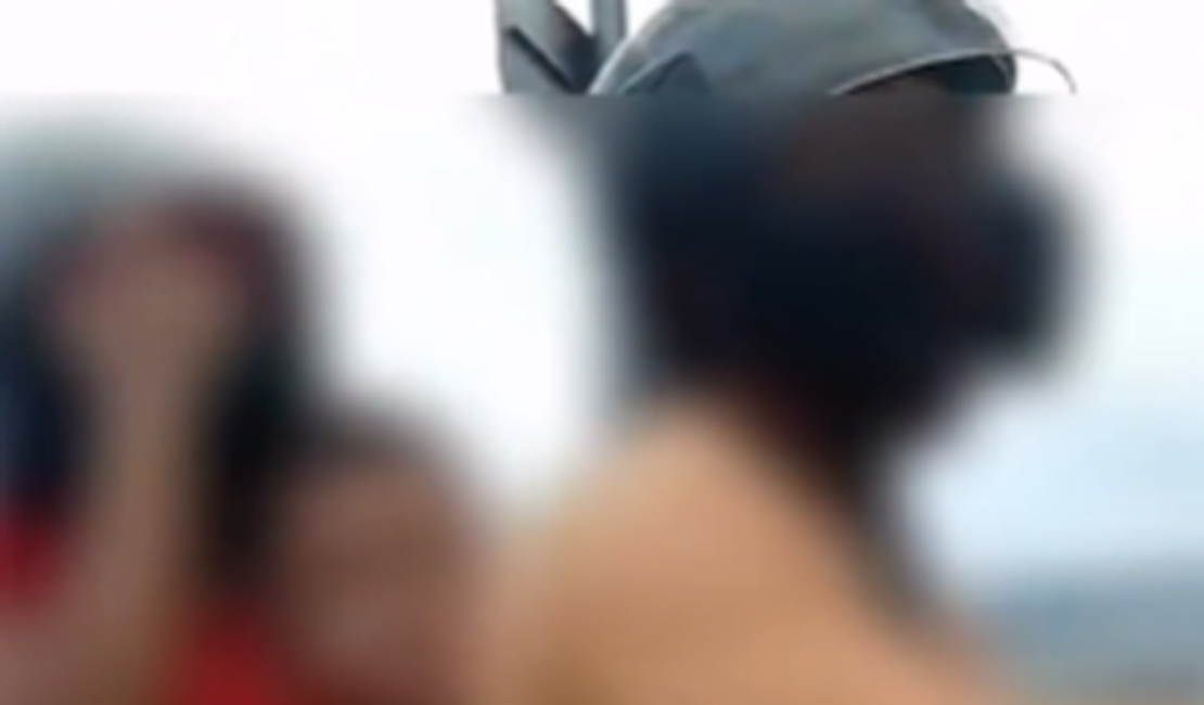 Motociclista sem CNH é flagrado com esposa e filho na garupa em Maceió