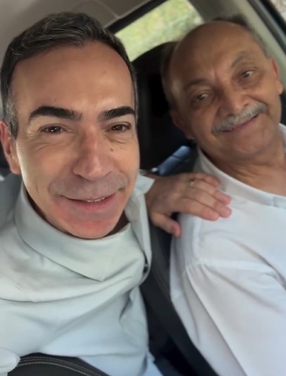 César Tralli registra bate papo descontraído com taxista alagoano