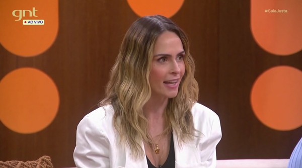 Ana Paula Renault critica rotina exaustiva e defende escala 5x2
