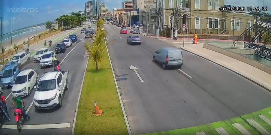 Motorista com sinais de embriaguez é preso após engavetamento