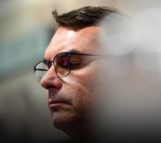 PF encontra rombo de US$9,5 milhões em dinheiro enviado para Dark Horse