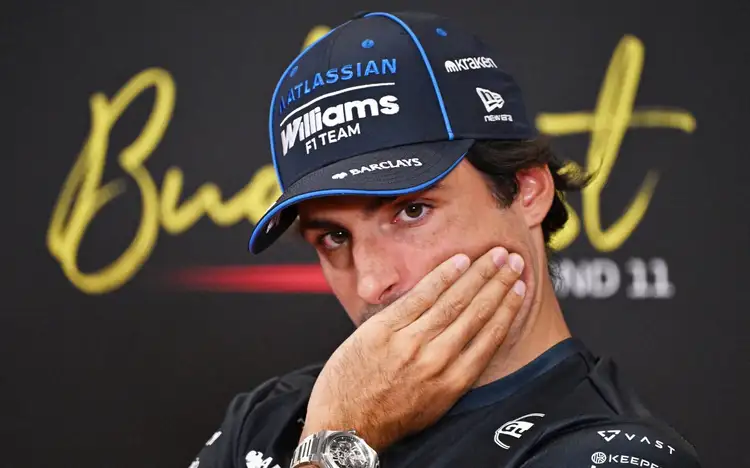 Sainz renova com Williams e encerra rumores sobre dupla com Bortoleto