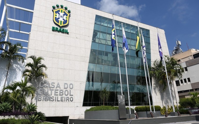 CBF desmente boatos de busca por técnico para Seleção: “Será decidido em 2023”