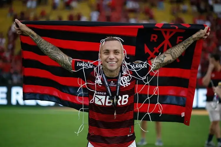 Santos avança por Cebolinha e fica perto de anunciar atacante