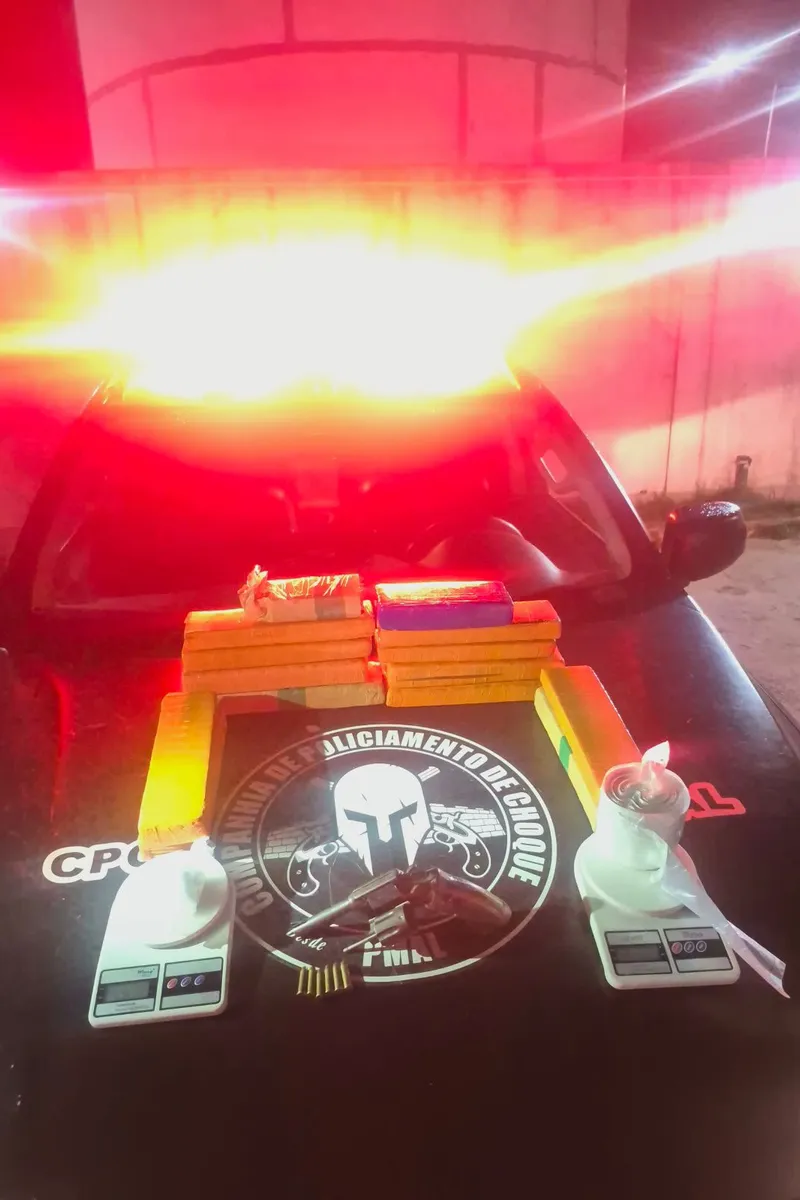 Choque apreende drogas, arma e prende suspeito no Tabuleiro