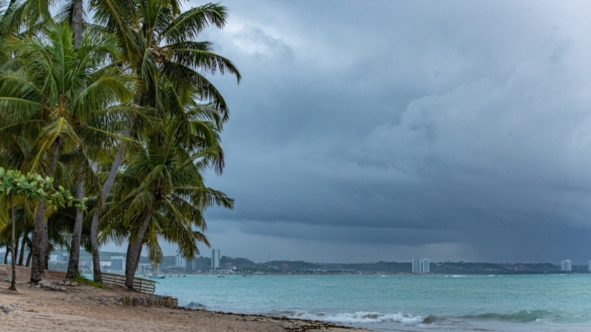 Inmet emite alerta amarelo de chuvas para Maceió e mais 43 municípios de AL nesta quinta