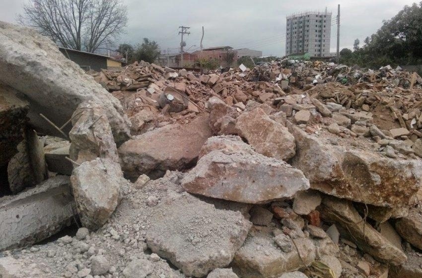 Alurb orienta população sobre descarte adequado de resíduos da construção civil