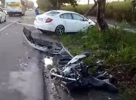 Colisão fatal entre moto e carro deixa motociclista morto na BR-316, em Pilar