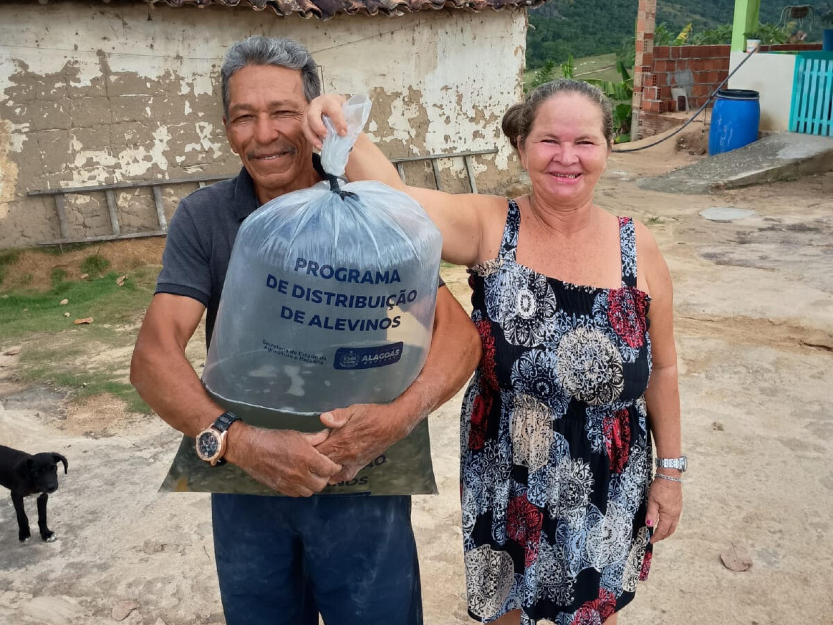 Com mais de 2 milhões alevinos doados, Estado impulsiona produção e combate a fome no campo