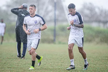 CSA ganha reforços e acelera preparação para semana decisiva