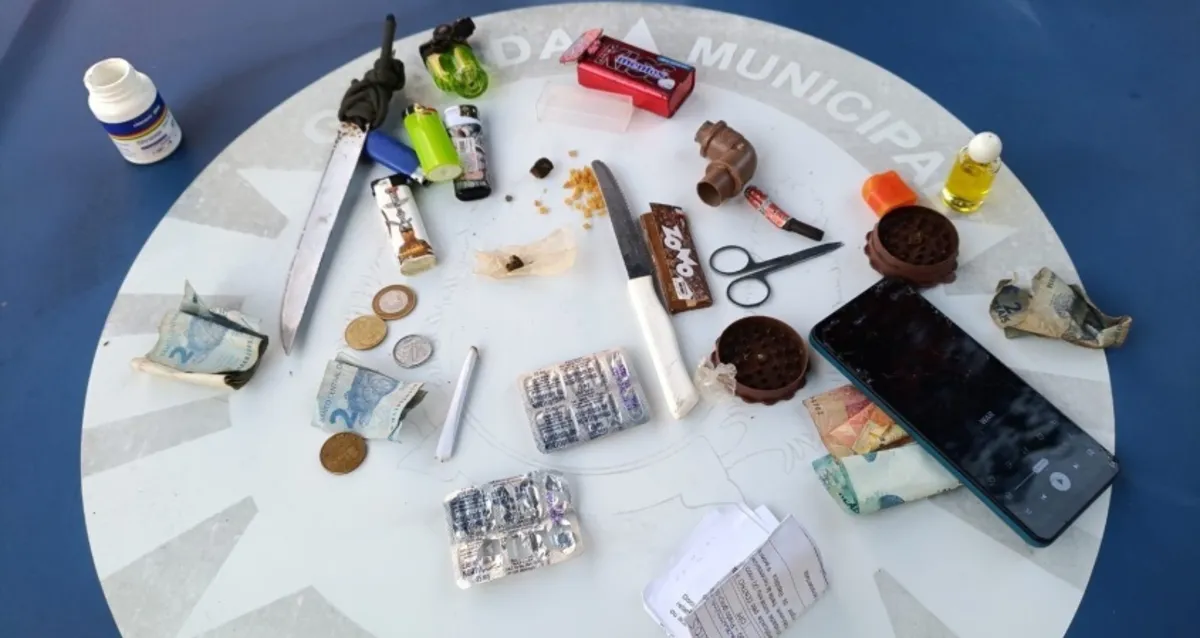 Guarda apreende mais de 100 pedras de crack e prende quatro em Maceió