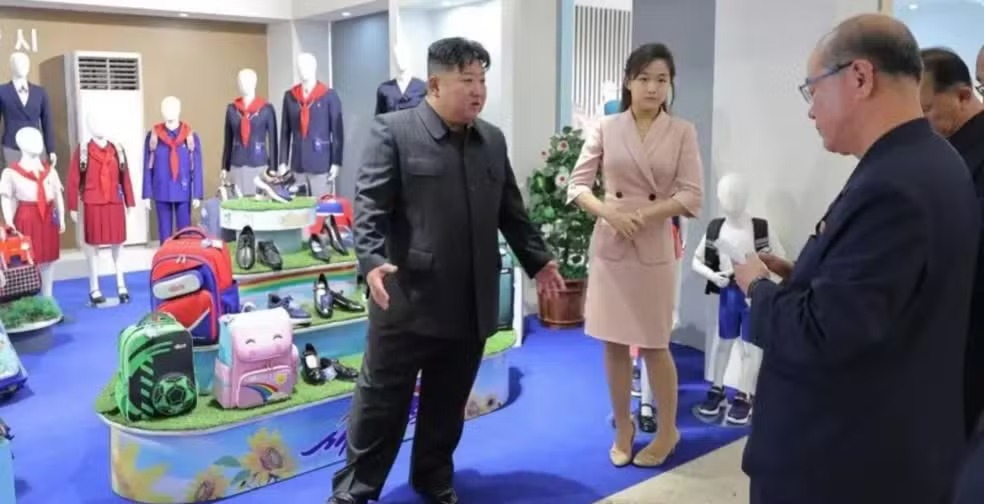 Coreia do Norte exibe Kim Jong-un após boatos sobre morte do líder