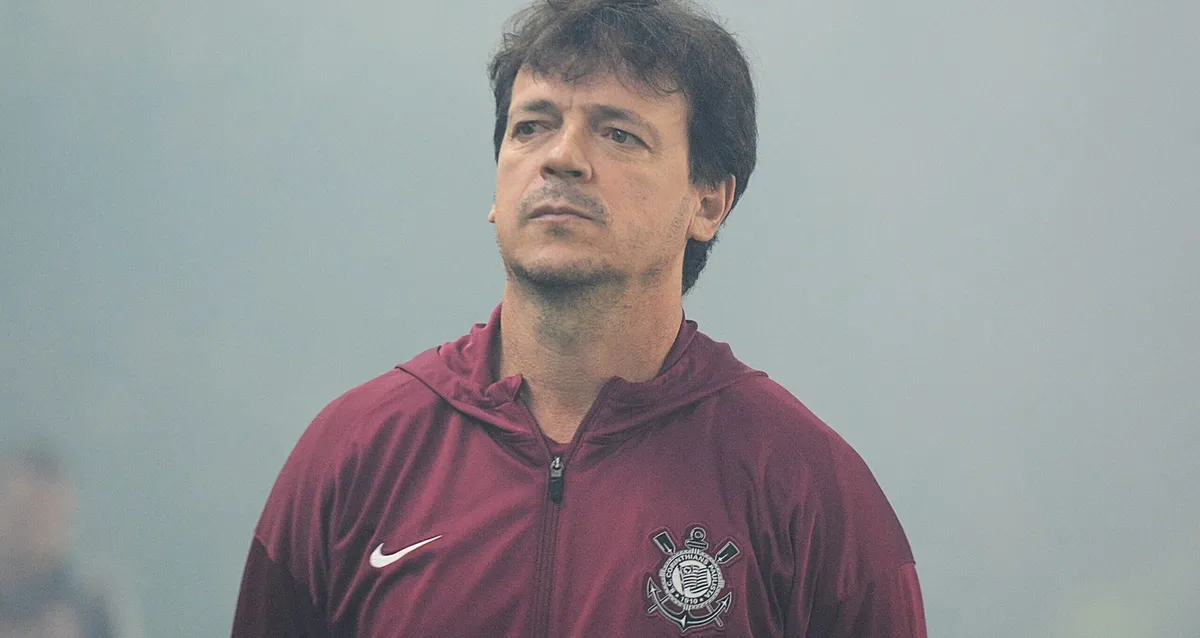 Corinthians perde titular para clássico com Santos após cartão amarelo