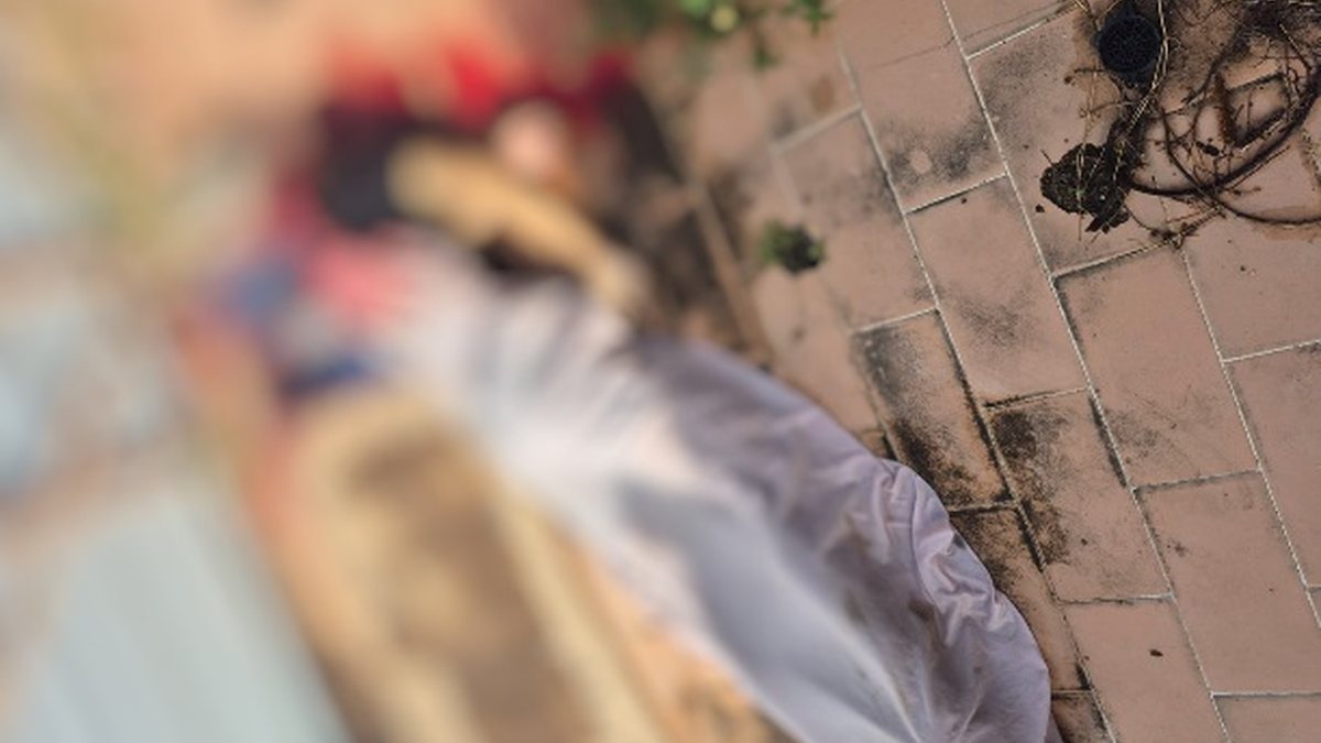 Corpo de homem é encontrado com marcas de violência em terreno na Ponta da Terra