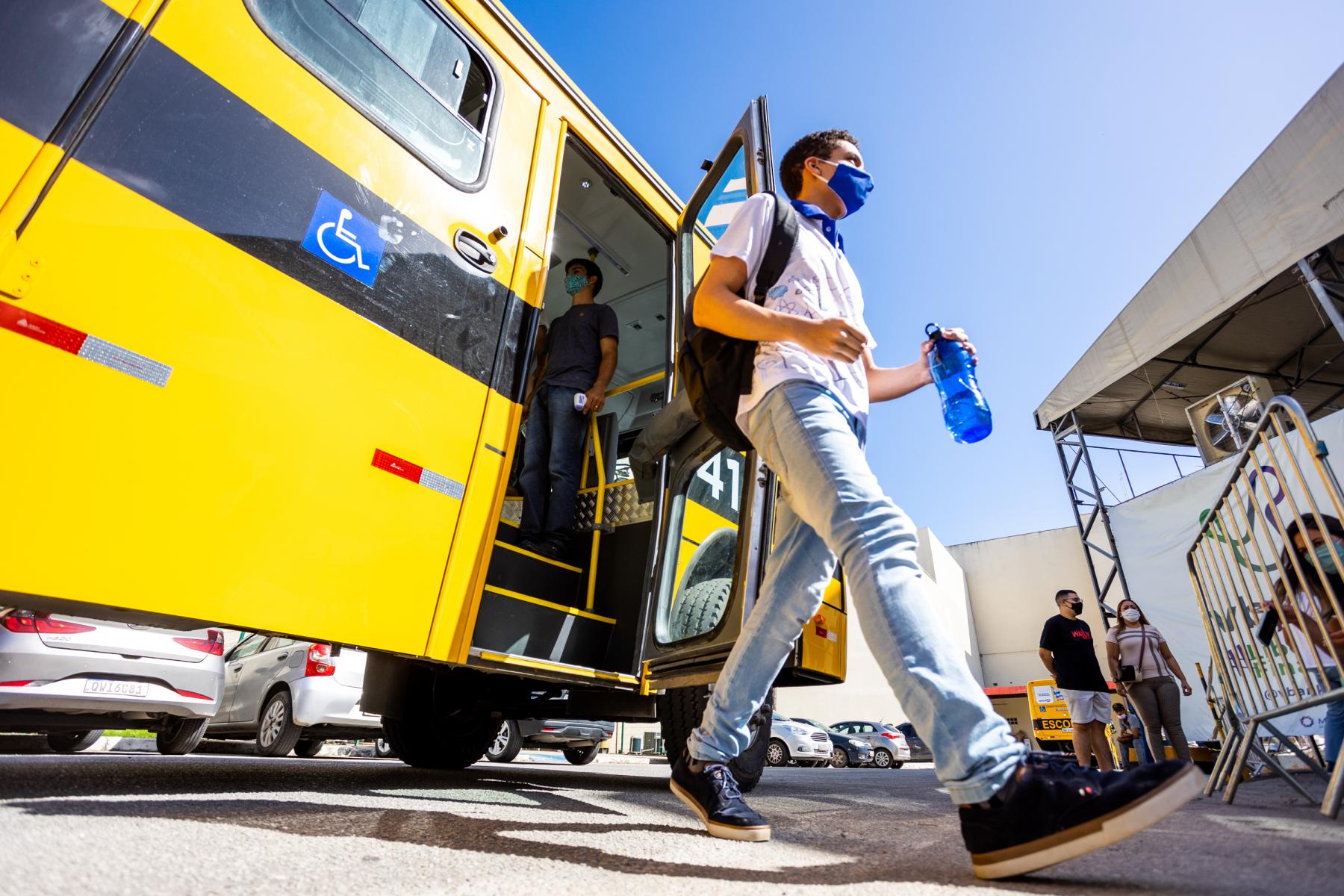 Programa Meu Transporte Novo irá beneficiar mais de 75 mil alunos
