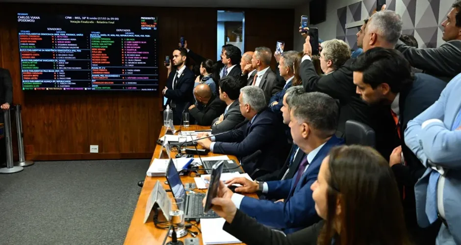 CPMI do INSS: saiba como votaram parlamentares em sessão que rejeitou relatório