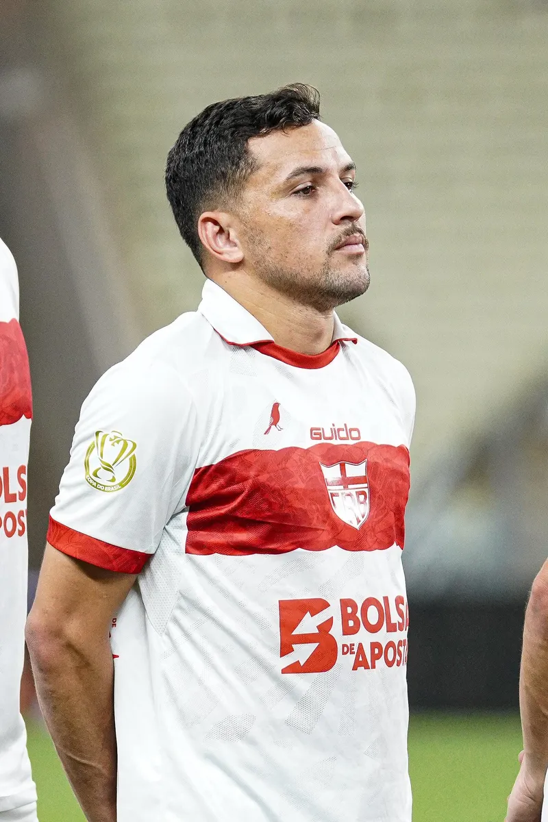 Após queda, CRB informa estado de Dadá Belmonte