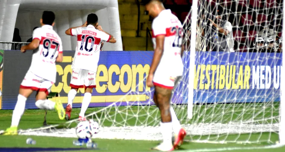 CRB embala três vitórias seguidas e assume posição estratégica na Série B