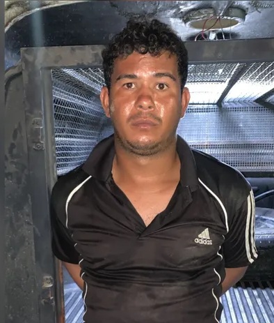 Troca de tiros entre PM e suspeitos deixa um morto e dois presos em Maceió