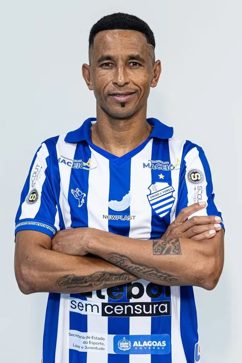 CSA negocia permanência de Ciel e mais três jogadores para 2026