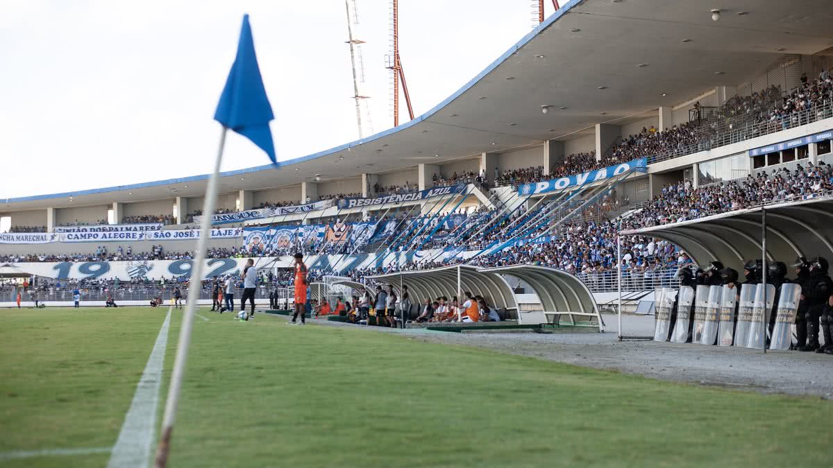 CSA perto de anunciar mais 3 reforços; veja todos os contratados para 2026