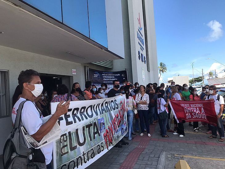 Terceirização da saúde é alvo de protesto dos profissionais de enfermagem