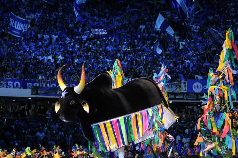 Caprichoso conquista o título do Festival de Parintins