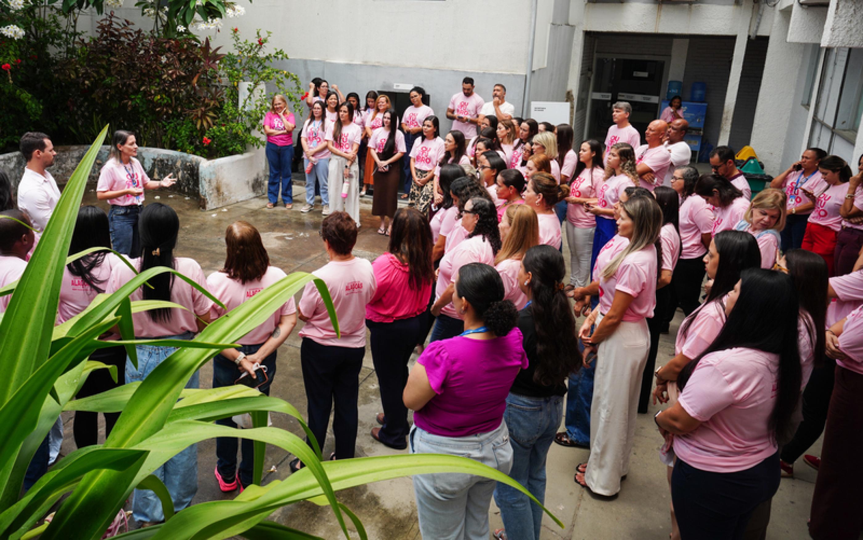 Sesau realiza ação educativa sobre prevenção e diagnóstico precoce do câncer