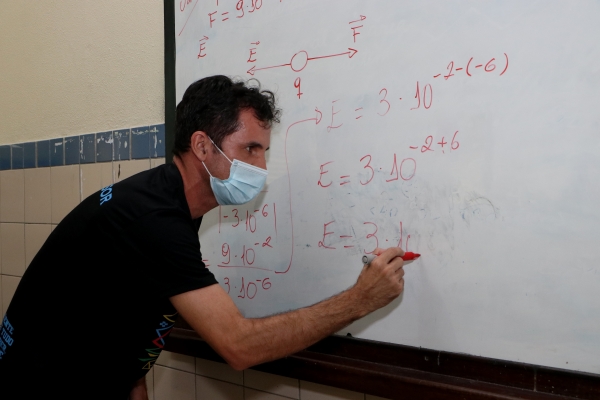 Inscrições para docentes efetivos em readaptação funcional terminam nesta sexta-feira (19)