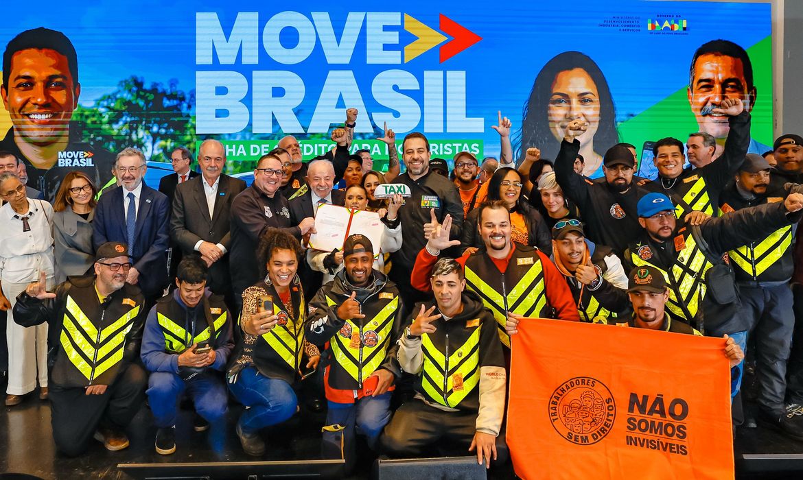 Lula lança programa de R$ 30 bilhões para motoristas de aplicativos