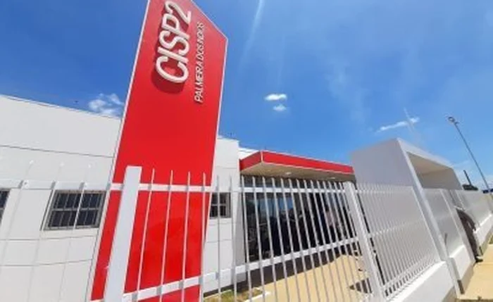Armado, homem ameaça invadir creche para encontrar companheira em AL