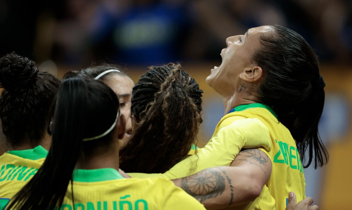 Brasil vence Estados Unidos de virada em amistoso na Neo Química Arena