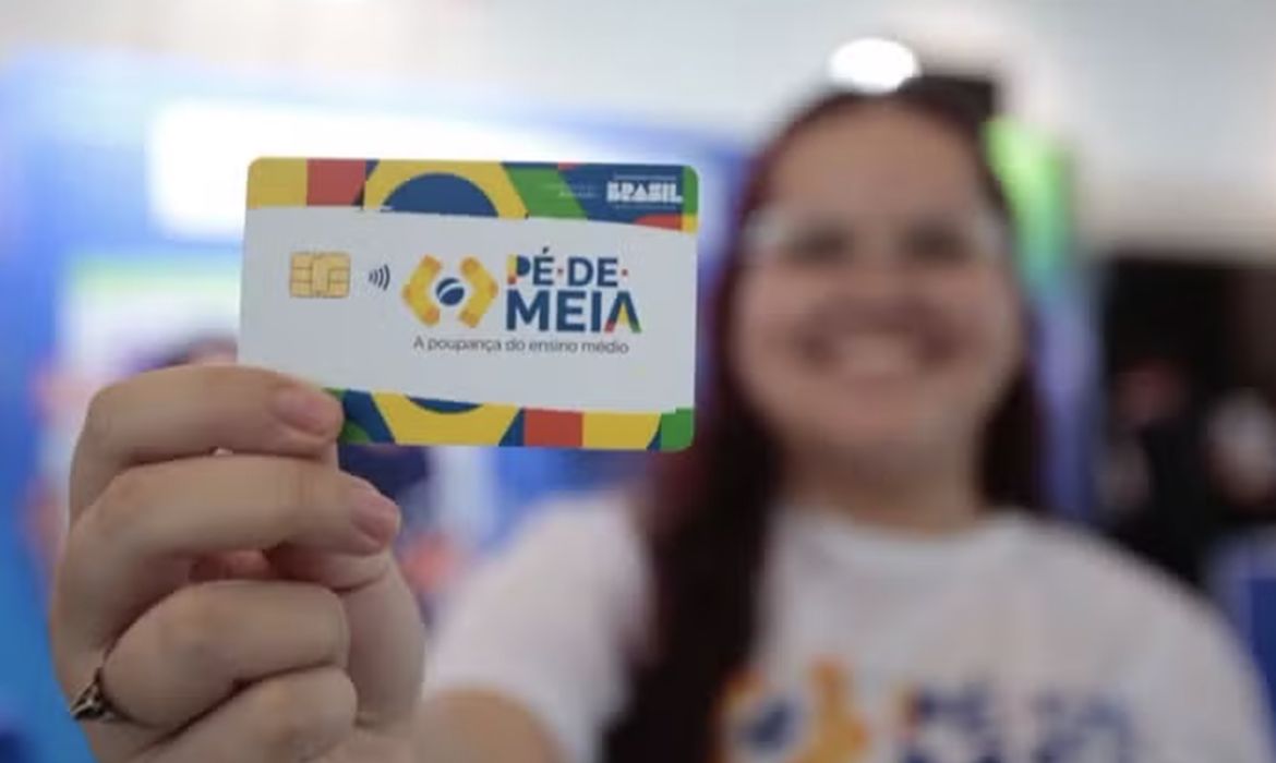 Pé-de-Meia 2026 inicia pagamento da terceira parcela nesta segunda-feira