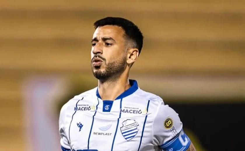 CSA anuncia retorno de volante após especulações