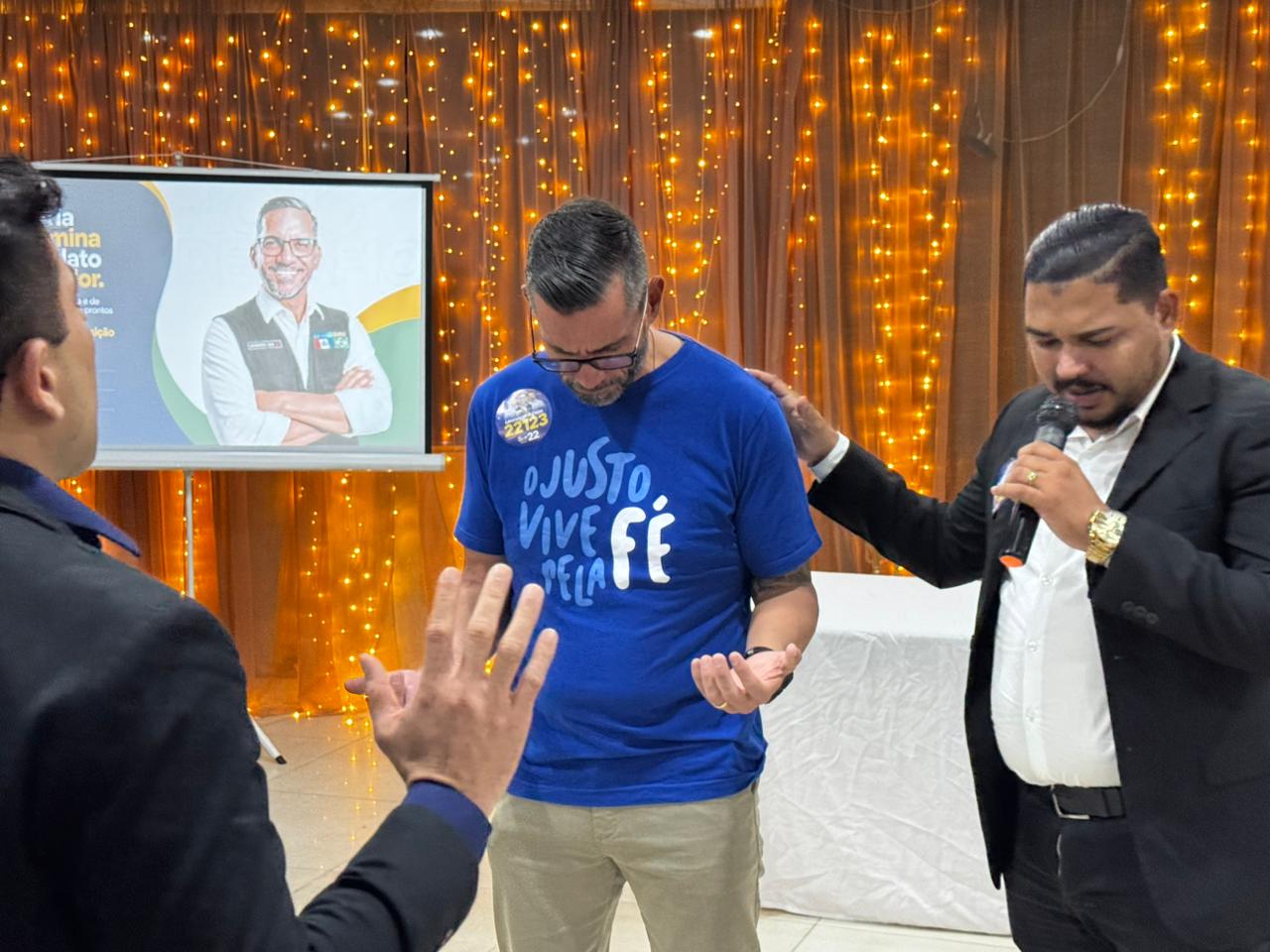 Leonardo Dias fortalece apoio entre cristãos durante reunião com pastores e lideranças