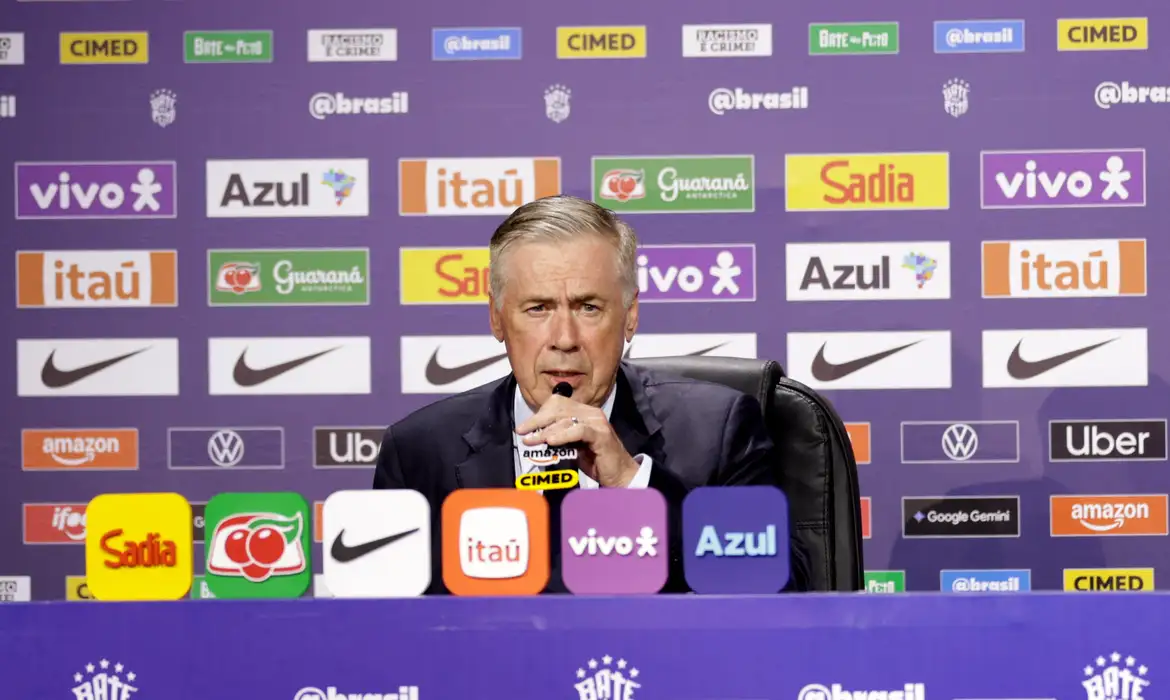 Carlo Ancelotti pede confiança da torcida nos 26 convocados para a Copa