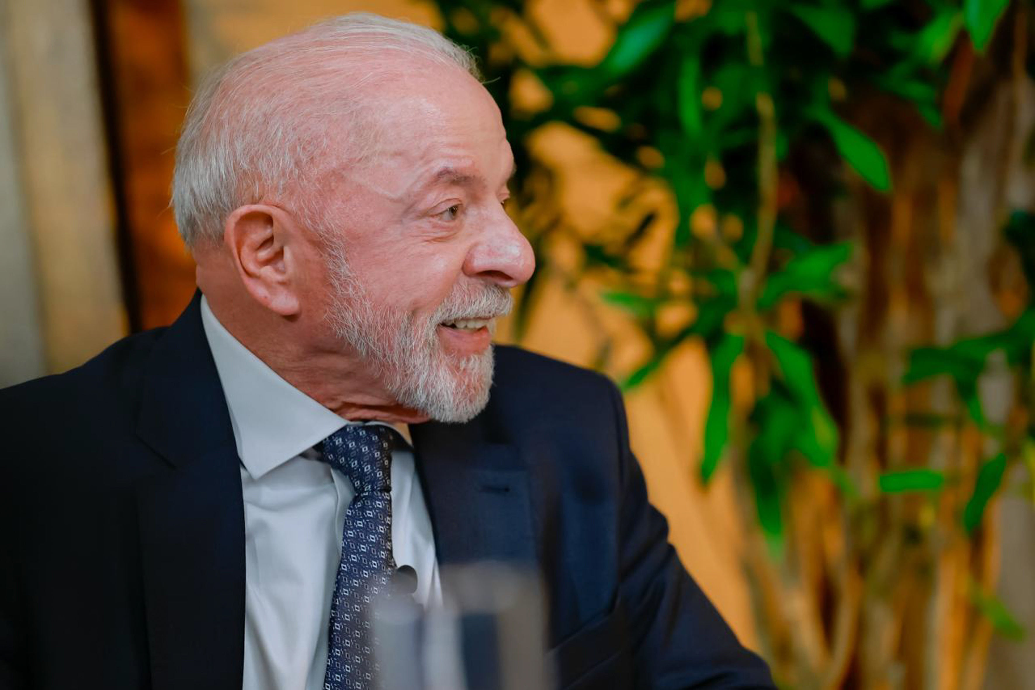 Lula anuncia entrega ao TSE de autorização para quebra de sigilo bancário