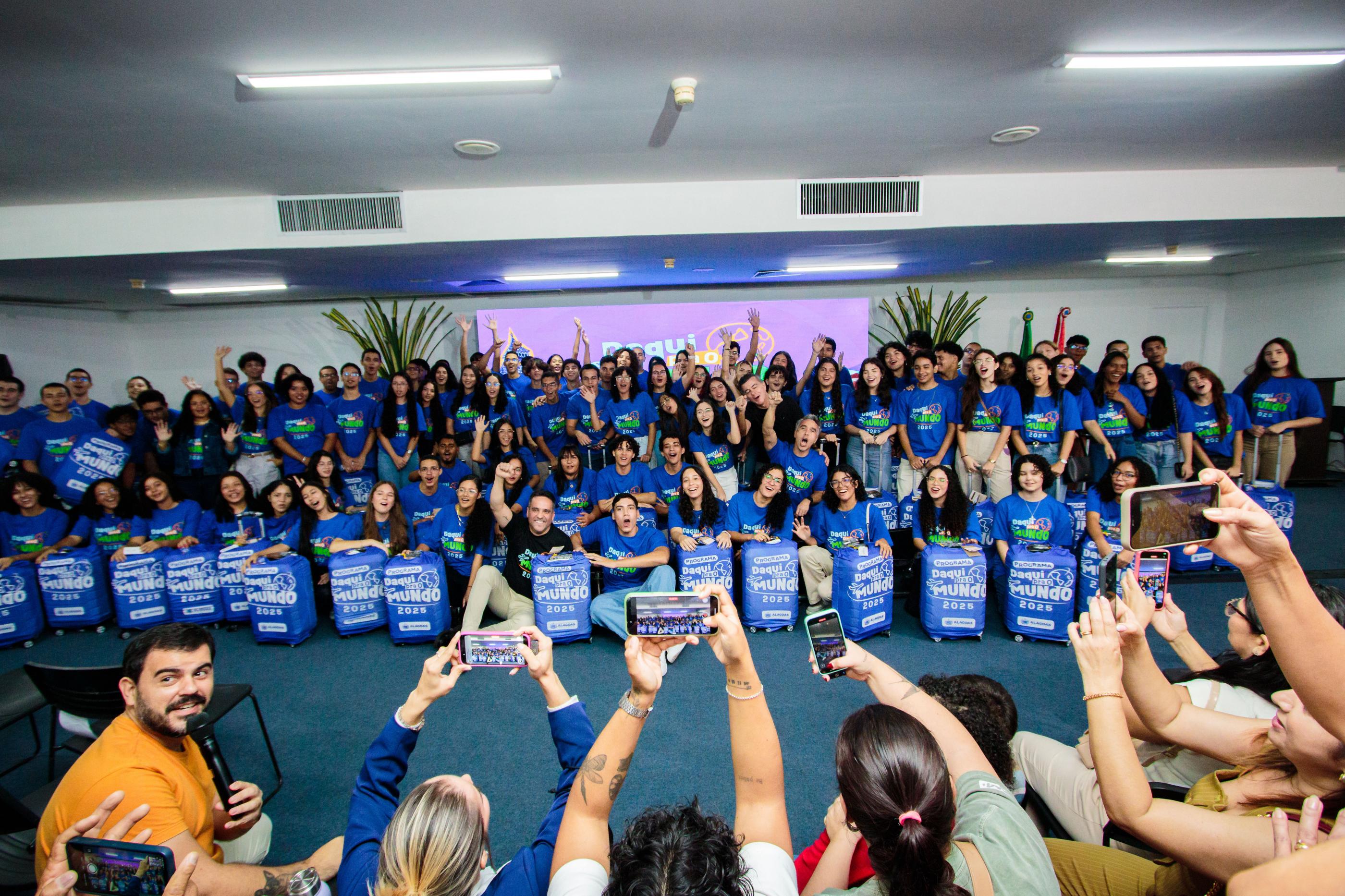 De Municípios pra o Mundo: estudantes selecionados embarcam neste sábado