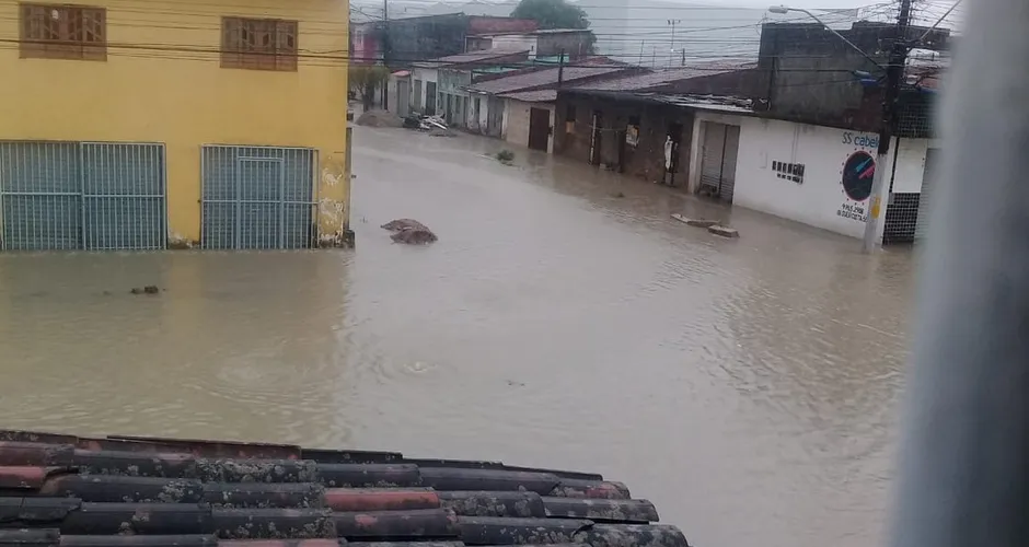 Defesa Civil emite alerta para chuvas de 30 mm no litoral norte de Alagoas