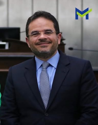 Marcelo Victor recebe todos os dias “cantadas” para trair Renan Filho